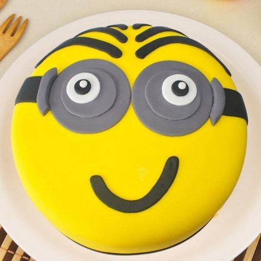 Chocolaty Minion Fondant Cake