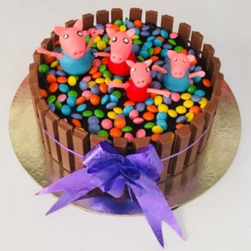 Peppa Pig Family KitKat Cake