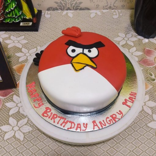 Addictive Angry Bird Fondant Cake