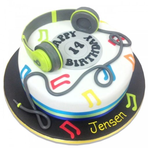 Beats Heaphones Fondant Cake