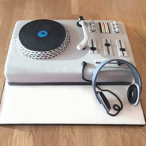 DJ Deck Fondant Cake