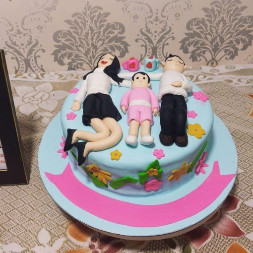 Happy Family Theme Fondant Cake