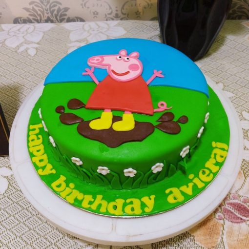 Peppa Pig Fondant Cake